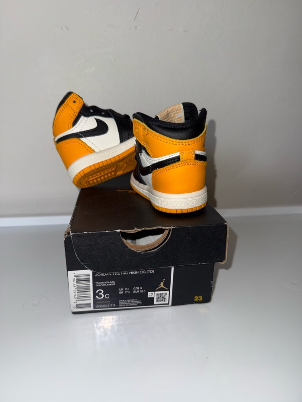 Jordan 1 Retro High OG 3C